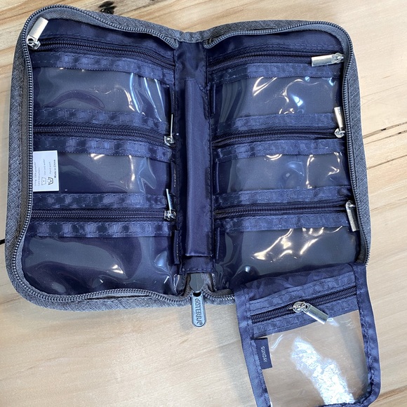 DoTERRA Vitamin Zip Pouch NEW - Picture 2 of 3